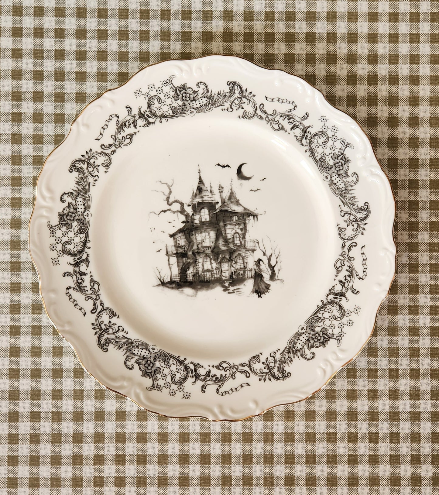 10.5" Plate