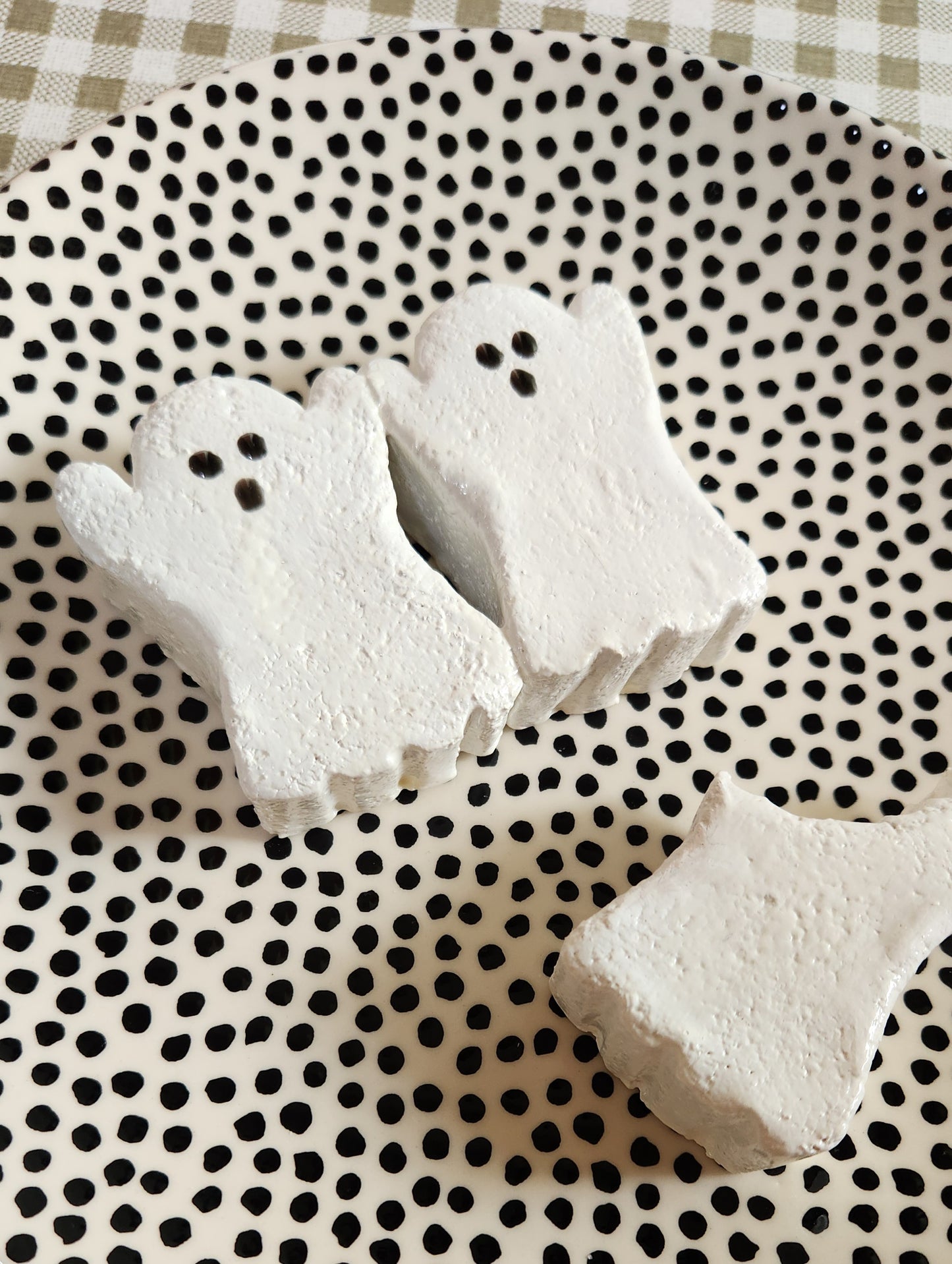 Marshmallow Ghosts — Handcrafted Food Sculpture