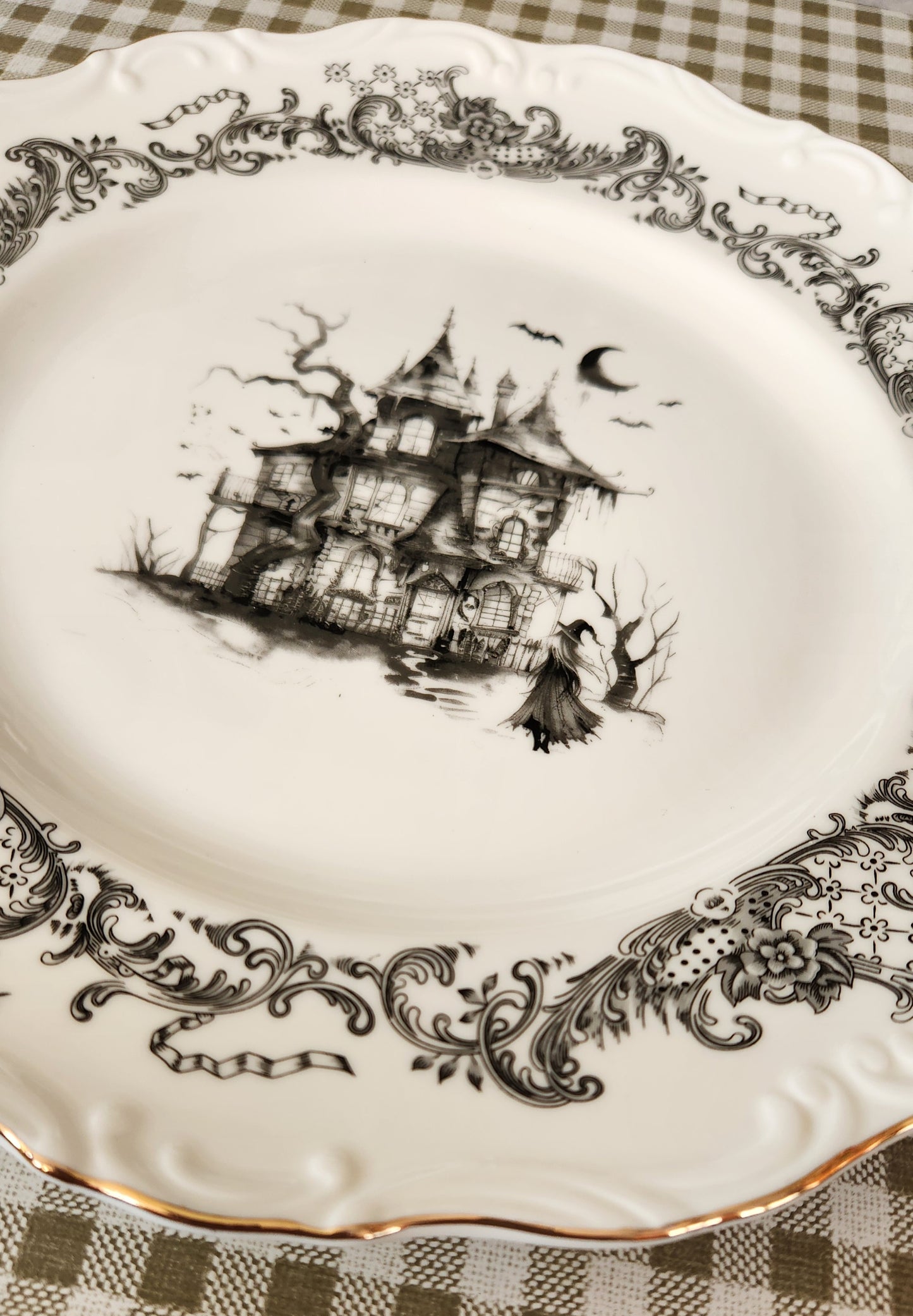 10.5" Plate