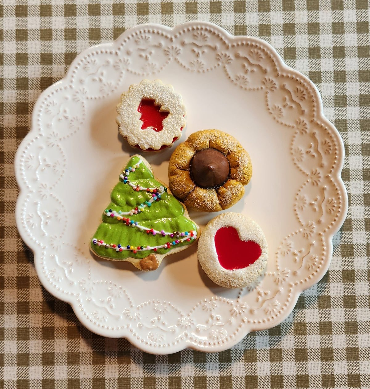 Cookies for SANTA | ON Plate | Hand-sculpted Hyper-Realistic Food